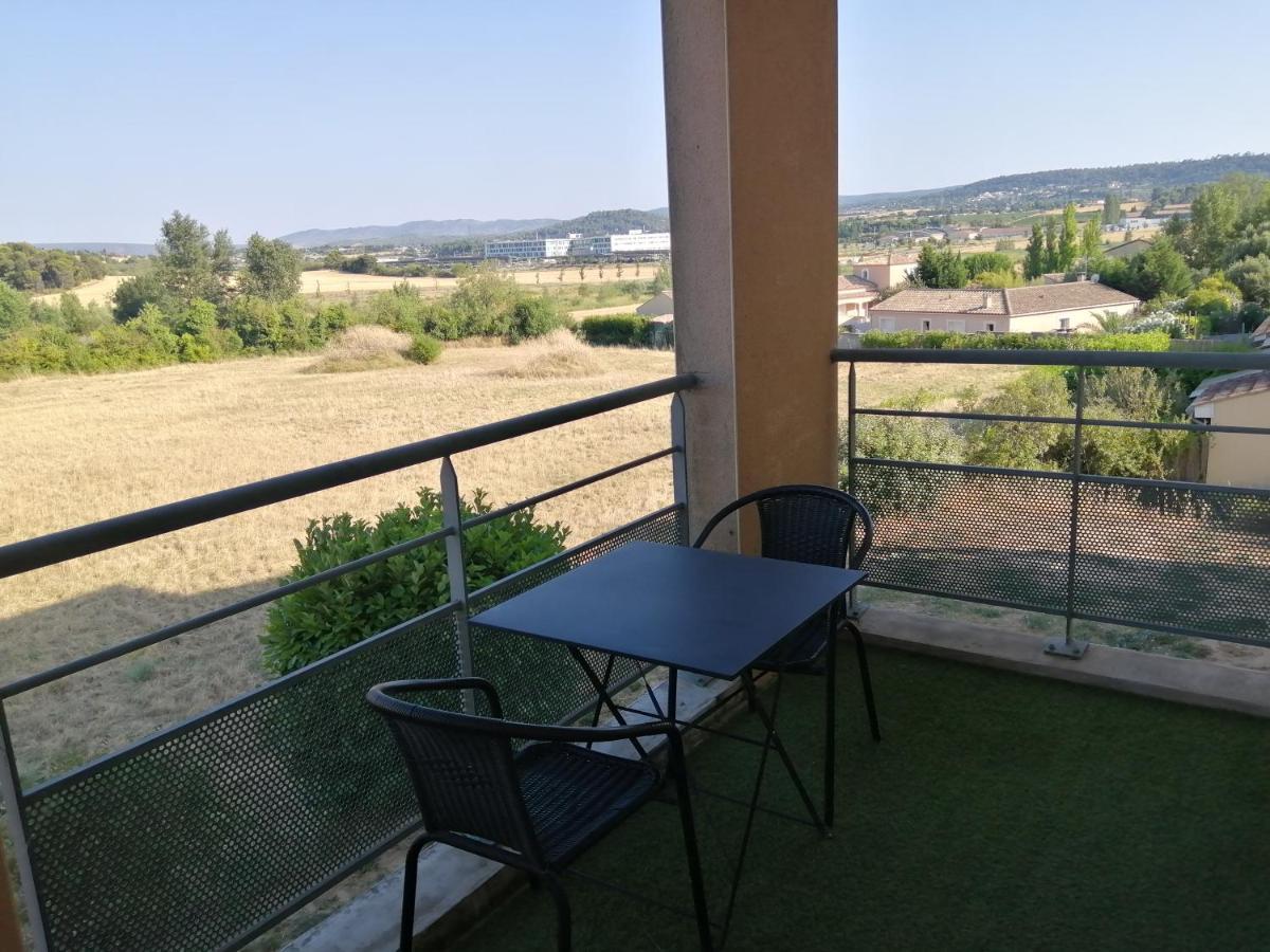 شقة Le Cocon De Marie,Piscine, Balcon, Parking Gratuit, Baignoire قرقشونه الغرفة الصورة